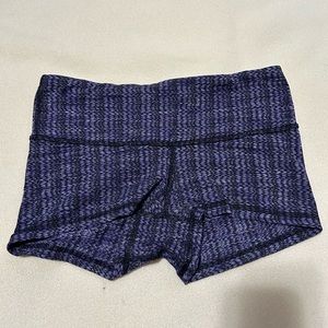 Lulu lemon Purple Pattern Shorts size 4